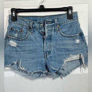 Levis 501 Women’s Hi Rise Button Fly  Shorts Size 24 Distressed Raw Hem